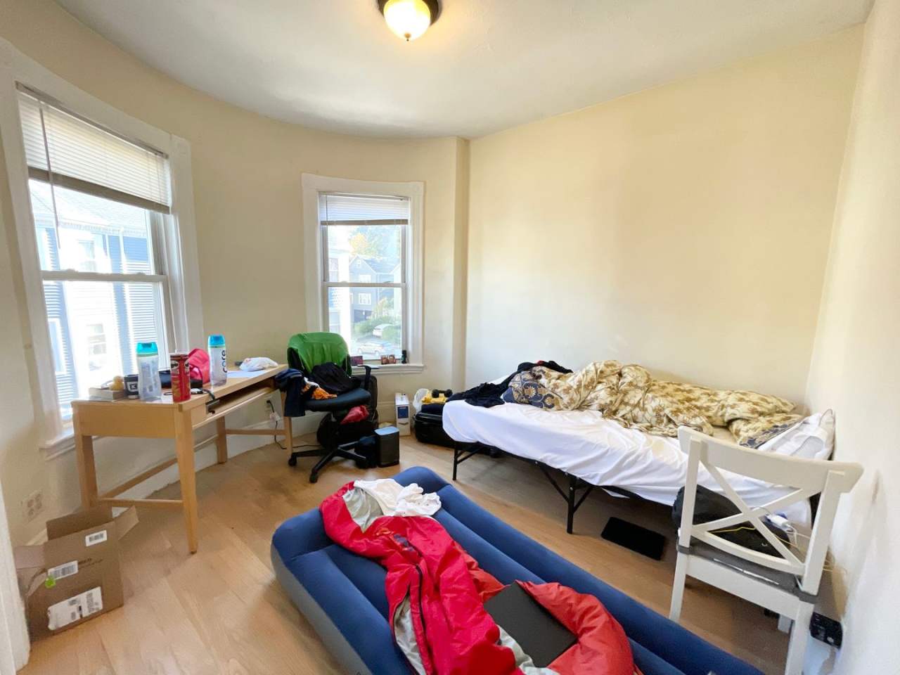 Modern 4-Bedroom on Sachem St — In-Unit Laundry • Updated Kitchen • Prime Mission Hill