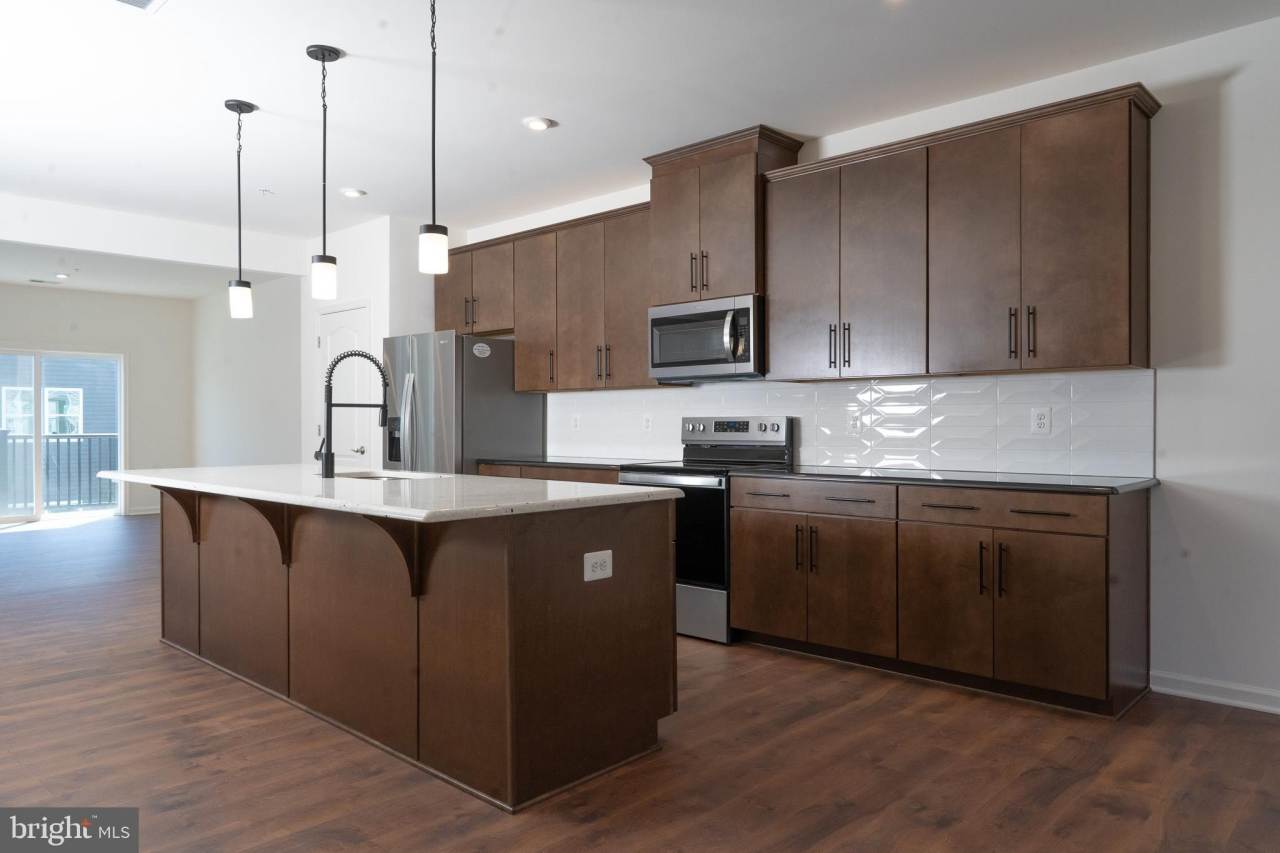 10005 AMERICAN PHAROAH LANE