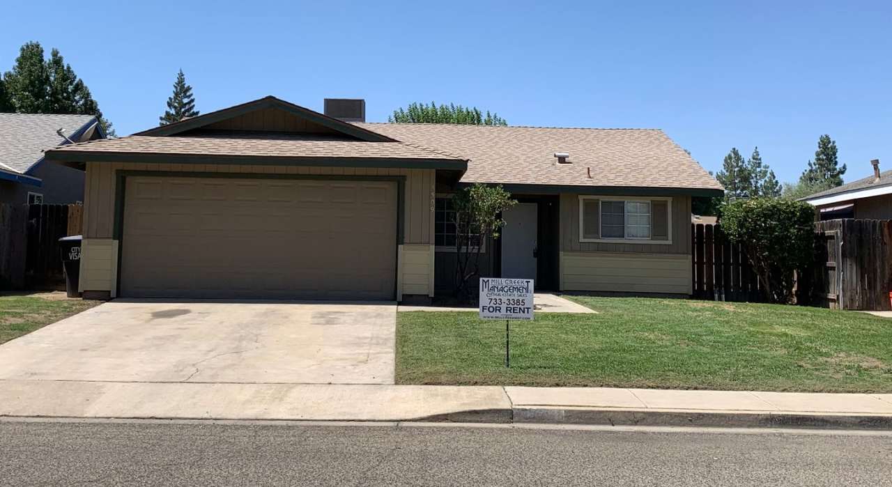 3 bedroom 2 bathroom home in SW Visalia