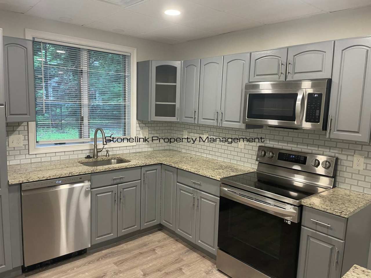 Fully Renovated Condo For Rent in Barrington!