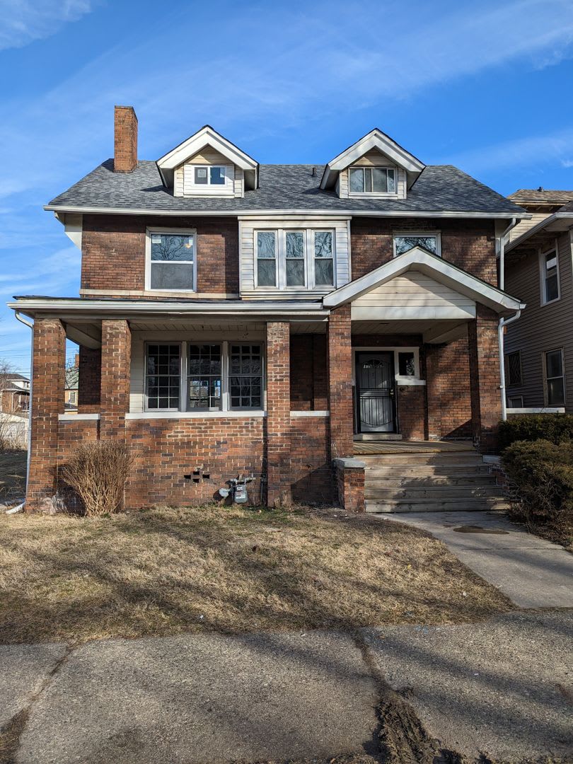 73 Woodland - 5 BED 2 Bath For Rent