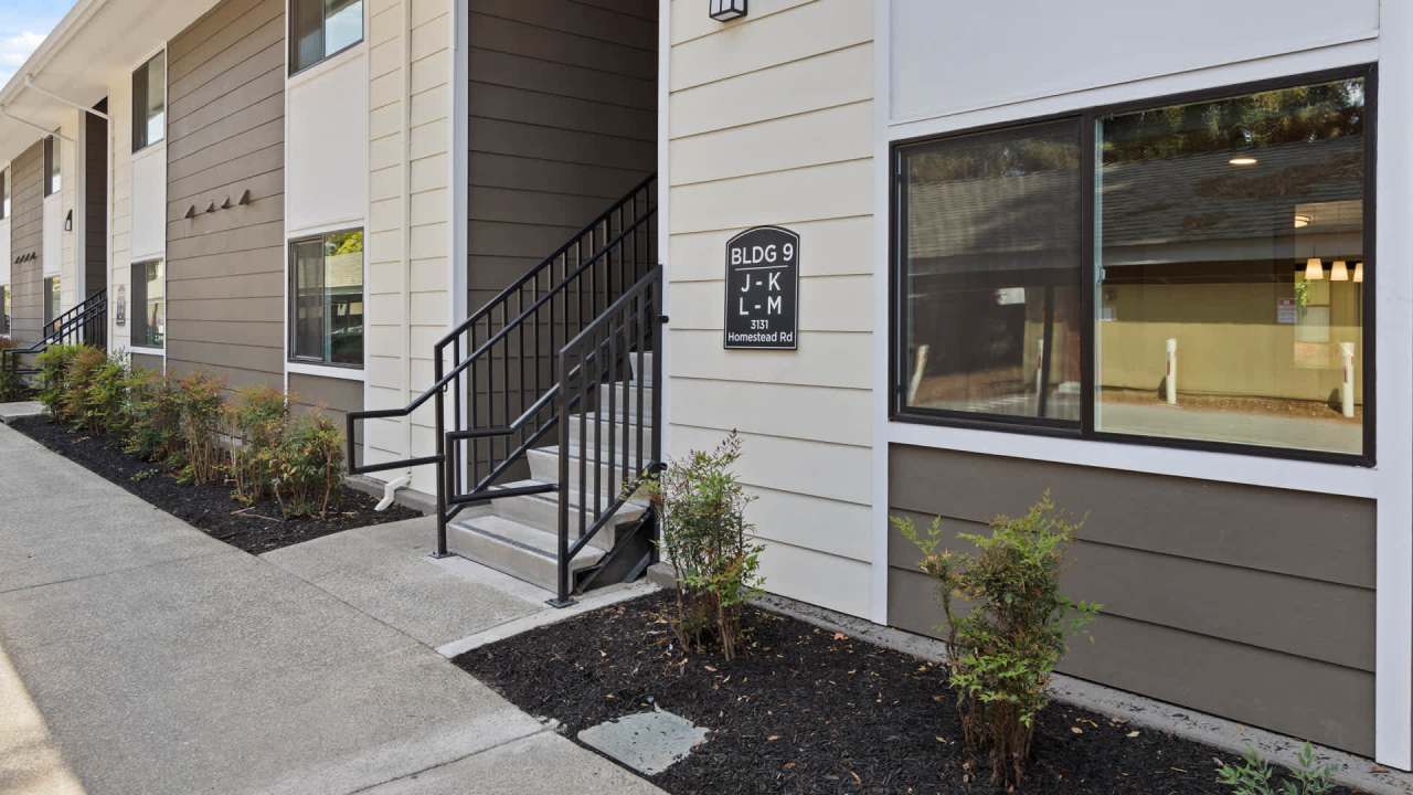 Lorien Ivy Apartments