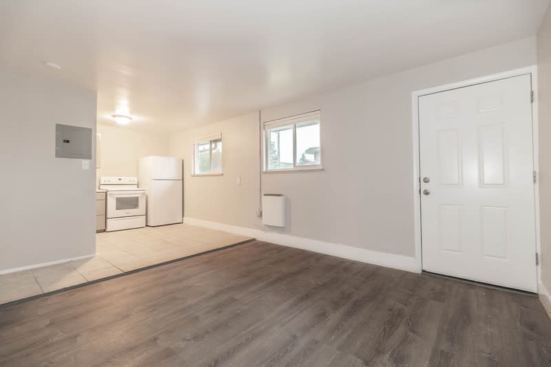 8751 East 14th Avenue