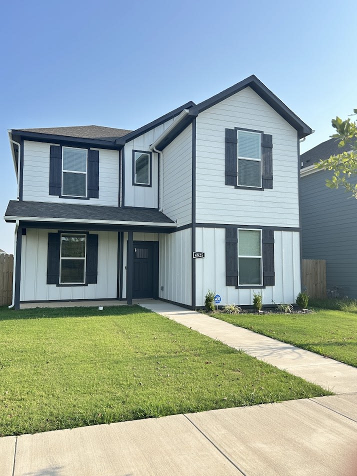 4825 West Triangle Street