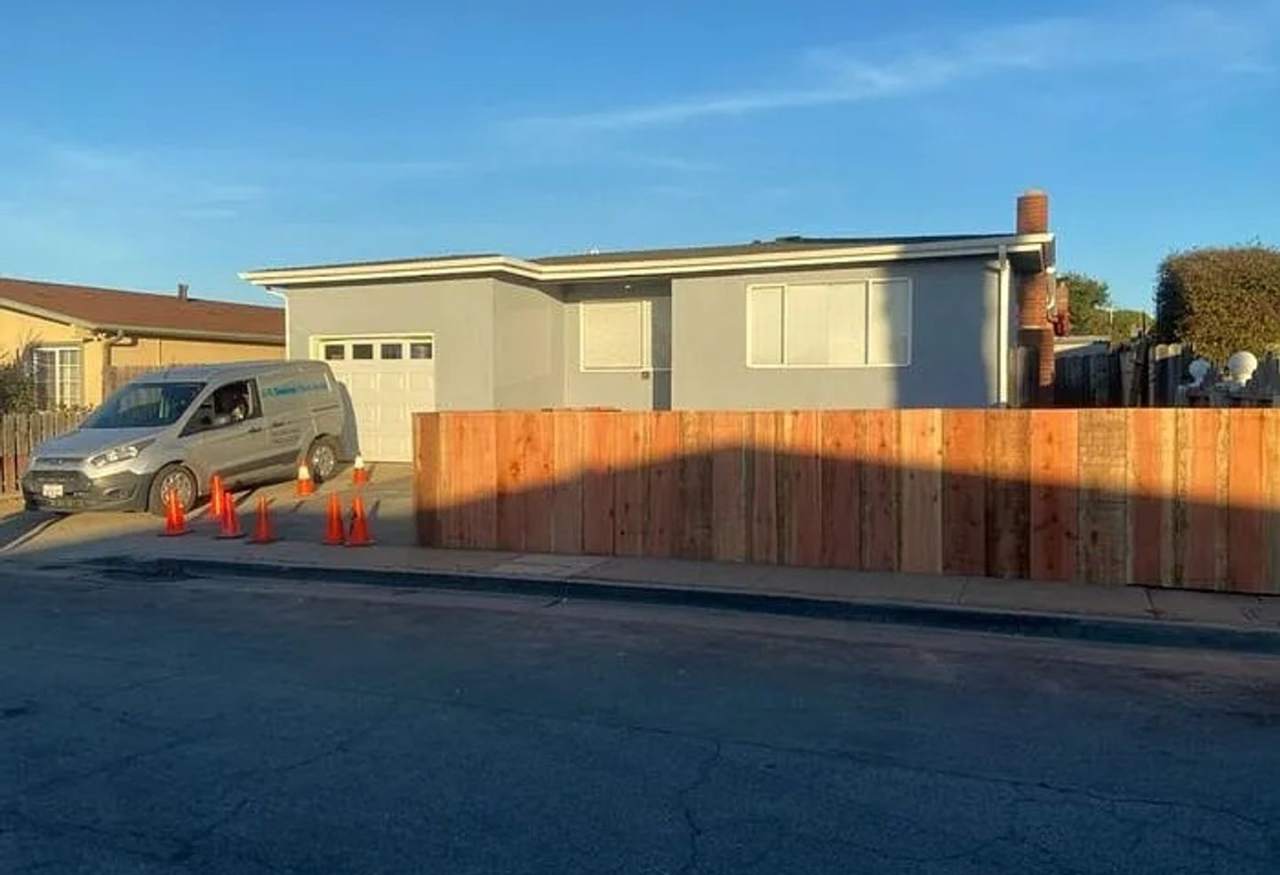 Sunny Seaside 3 bedroom House (Home is Occupied- do not disturb tenants)