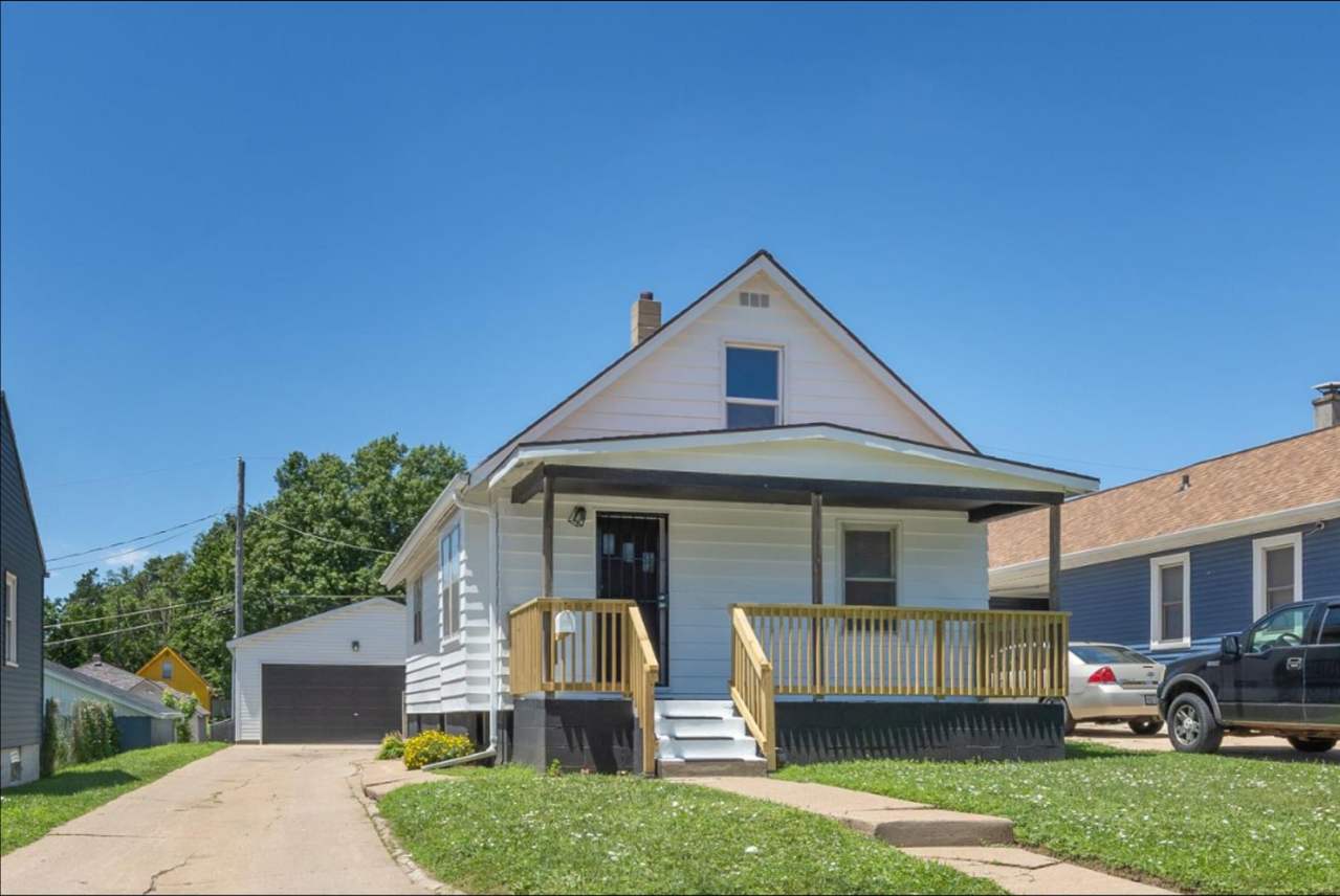 Updated South Omaha Home with Oversized Garage