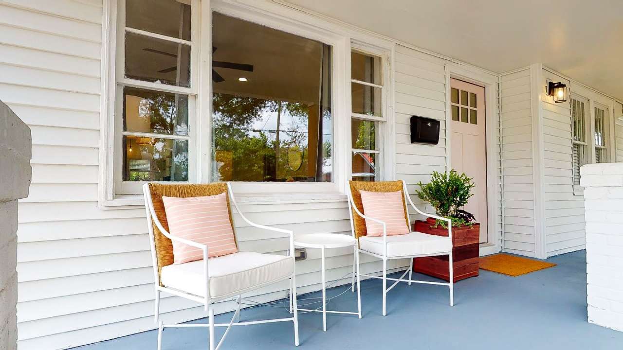 FULLY FURNISHED  NEWLY RENOVATED Brooklyn Arts District 2-bed/2-bath, Great Location!