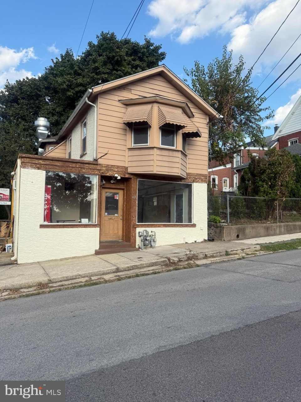 107 E COUNTY LINE Road unit: 1