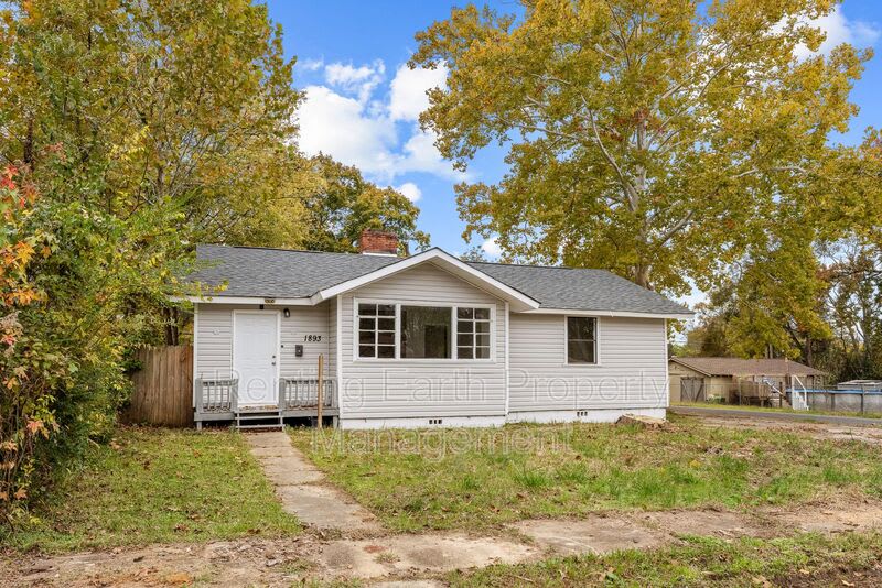 1893 Princeton Ct SW