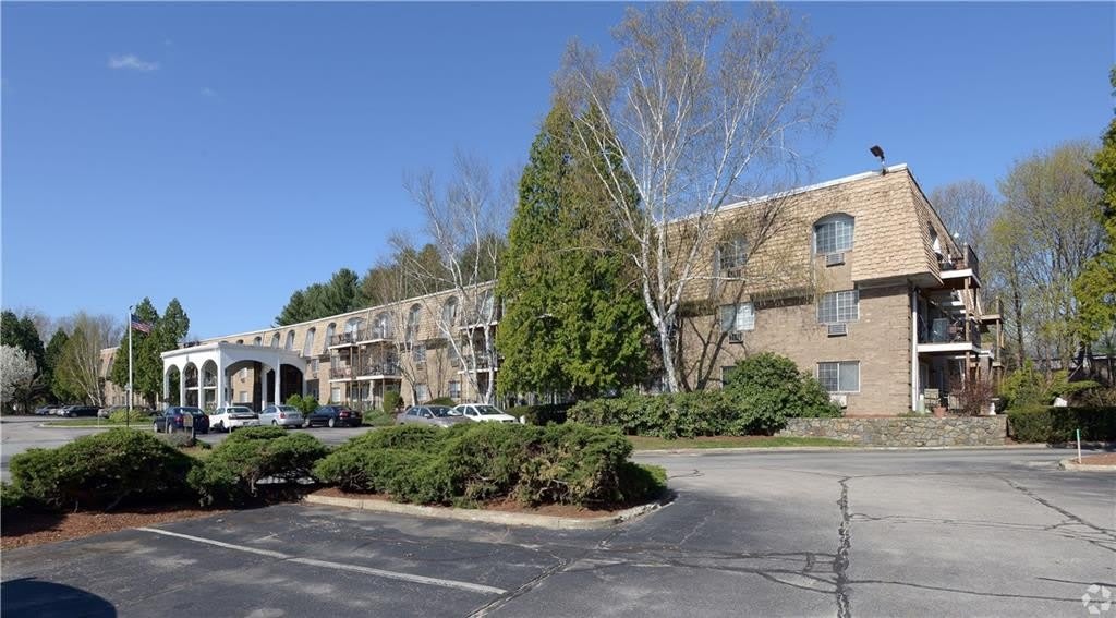 65 Oaklawn Avenue unit: 75-114