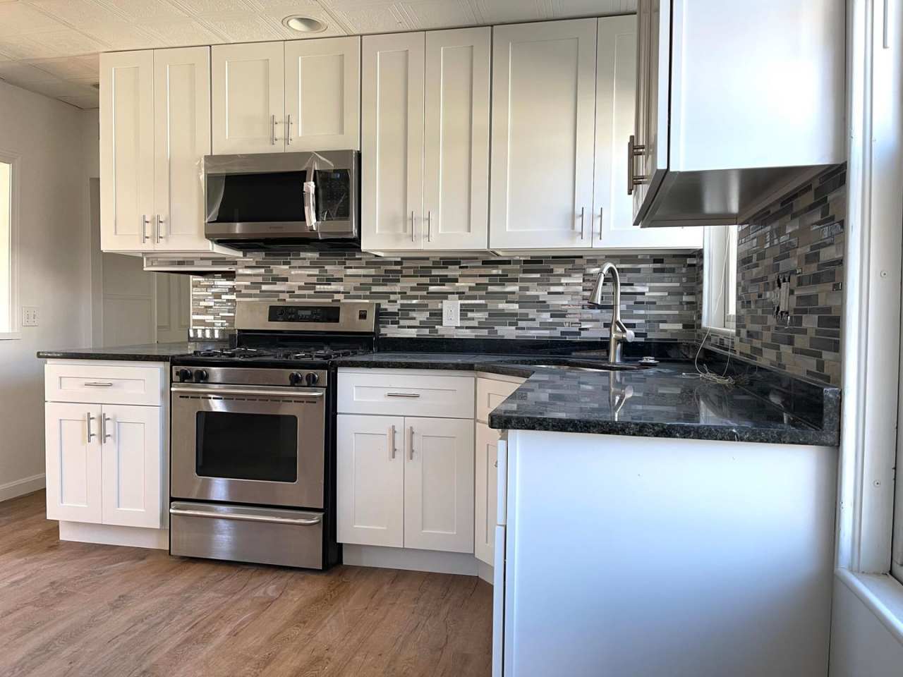 Newly renovated 3 bed near Davis Square!