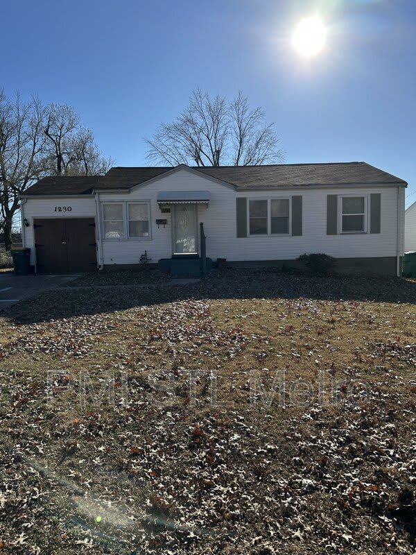 1230 Roxton Drive