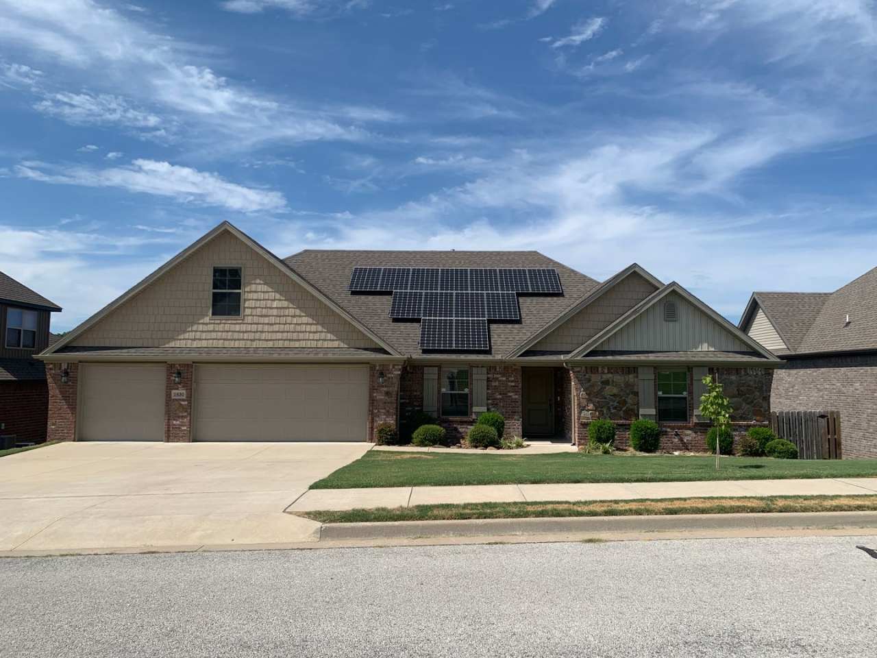 Solar Powered 4BR with Bonus Floor in Centerton