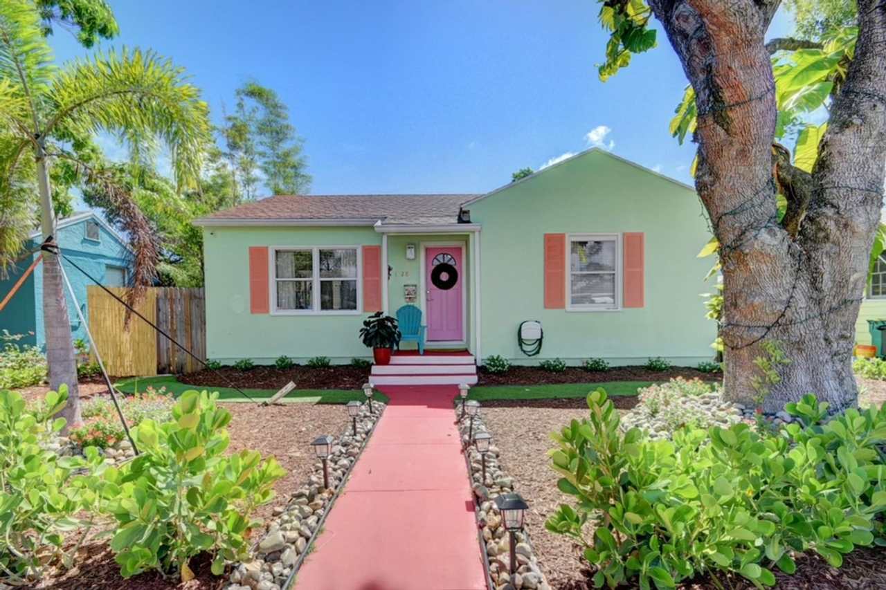 Charming 2BR House in Lake Worth Beach