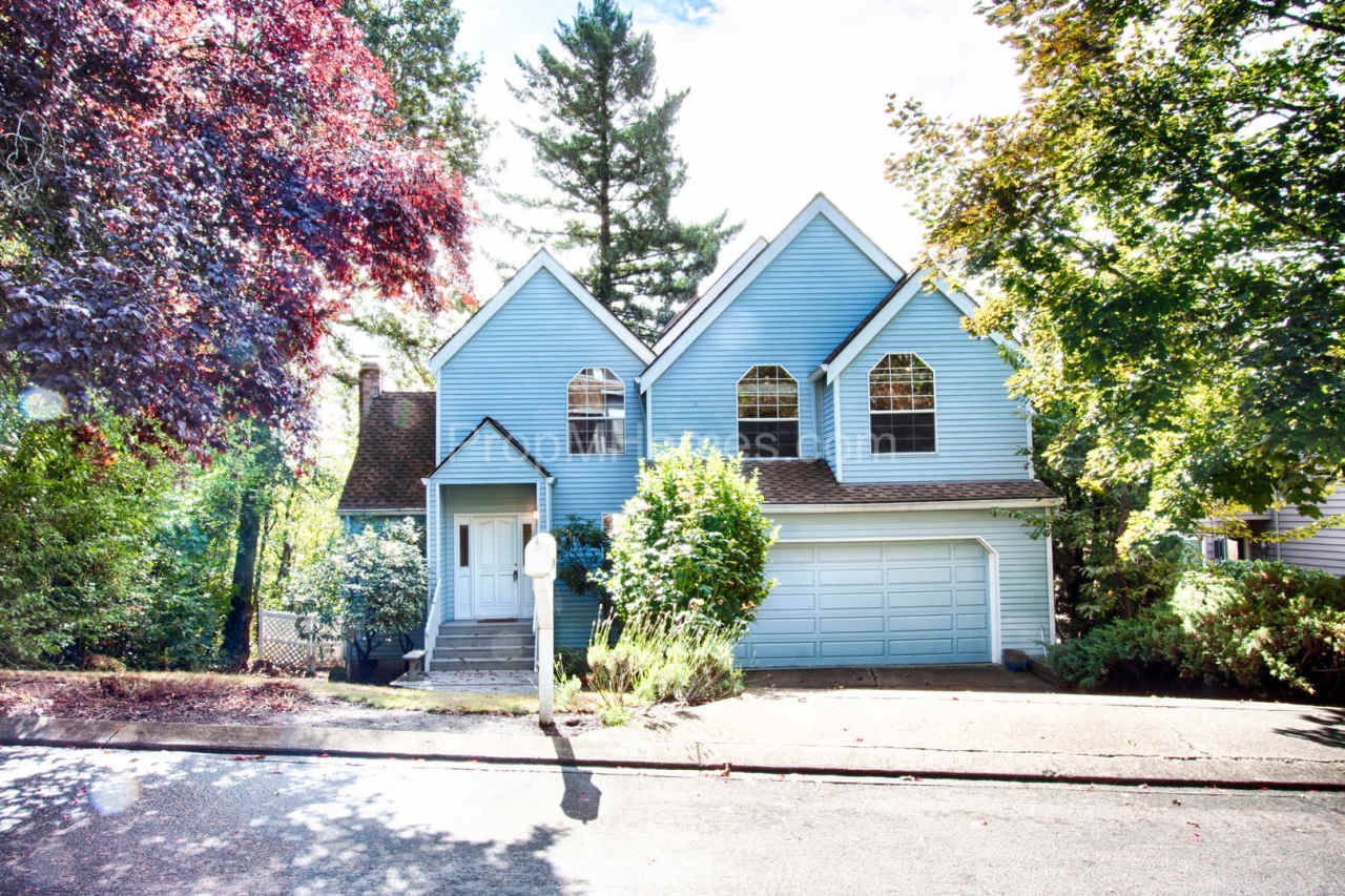 Elegant Three Bedroom Home in Mountain Park!