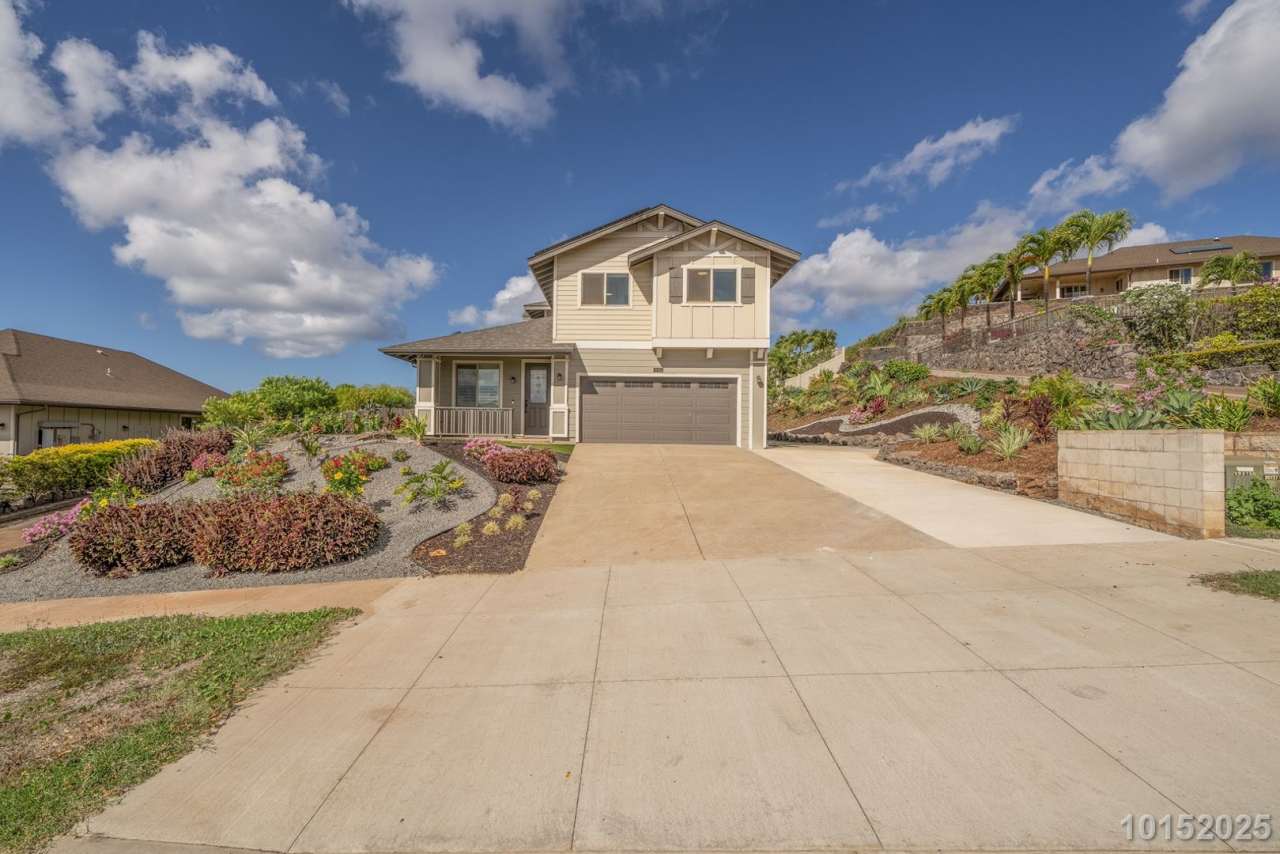 Available now! Beautifully upgraded 4-bdrm, 2.5-bath home in Kahiwelo at Makakilo!