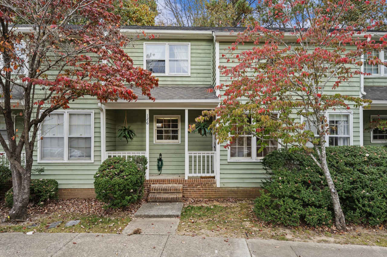 Park Flex Stays-Woodcroft Furnished Townhome! Utilities included - Available for variable term leasing