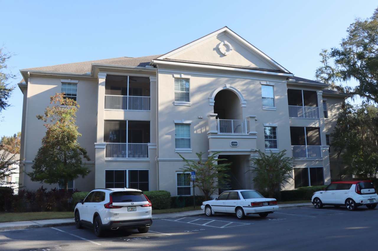 Beautiful Condominium on Beach Blvd!