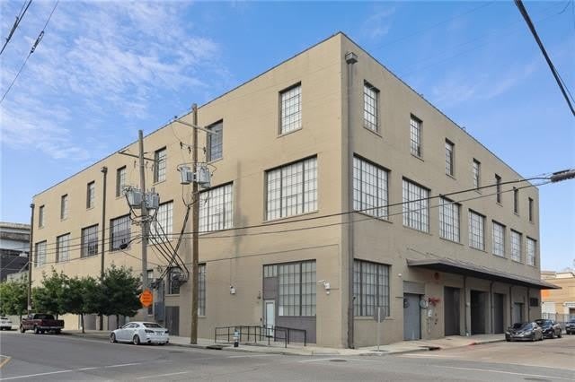 1103 TCHOUPITOULAS Street