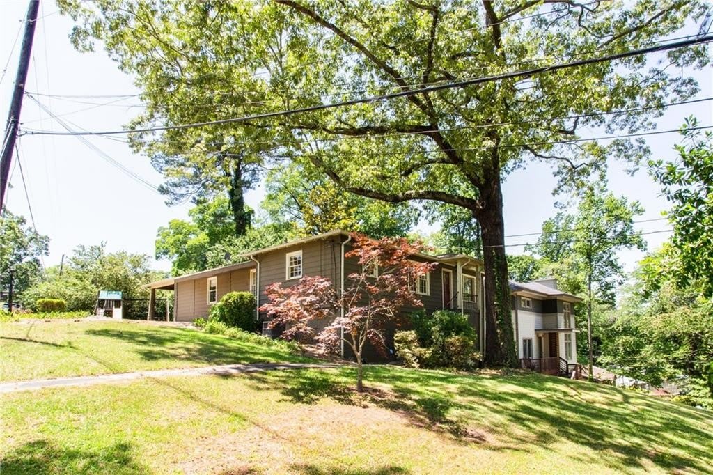 1752 Beacon Hill Boulevard NE