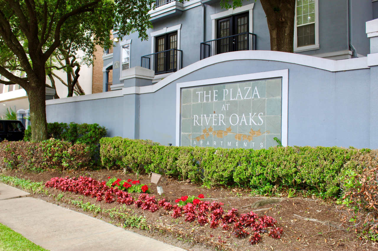 The Plaza at River Oaks