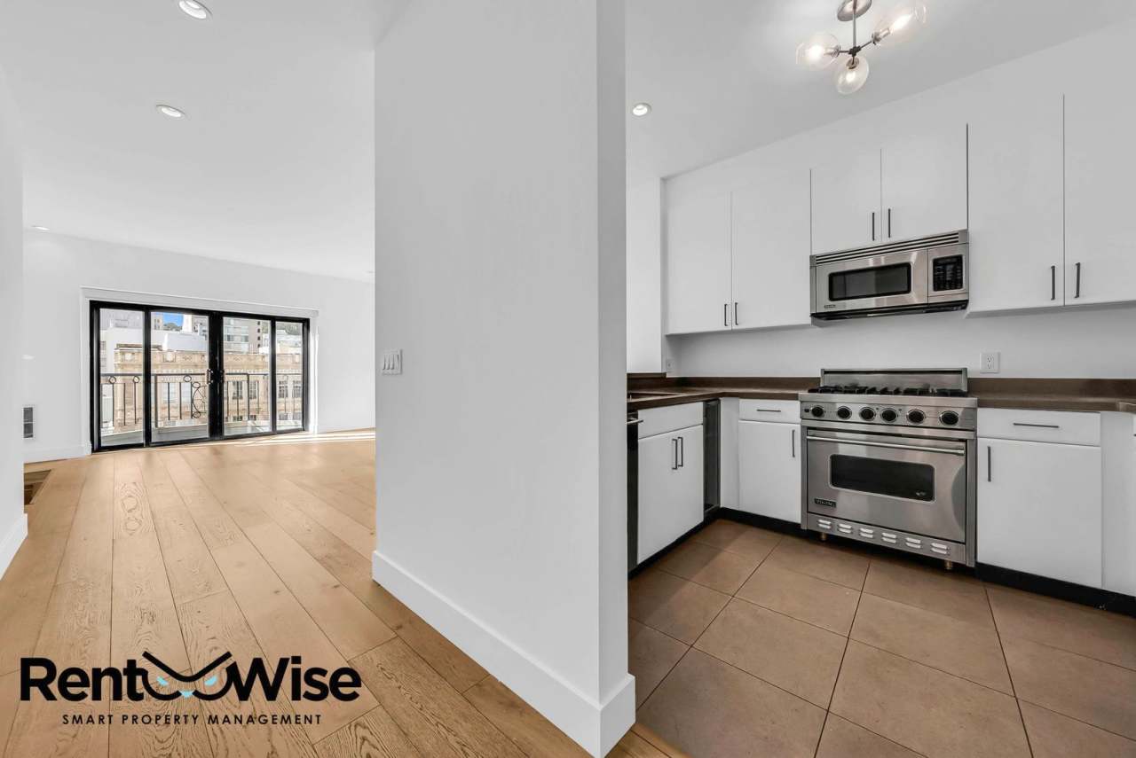 1776 Sacramento St #706