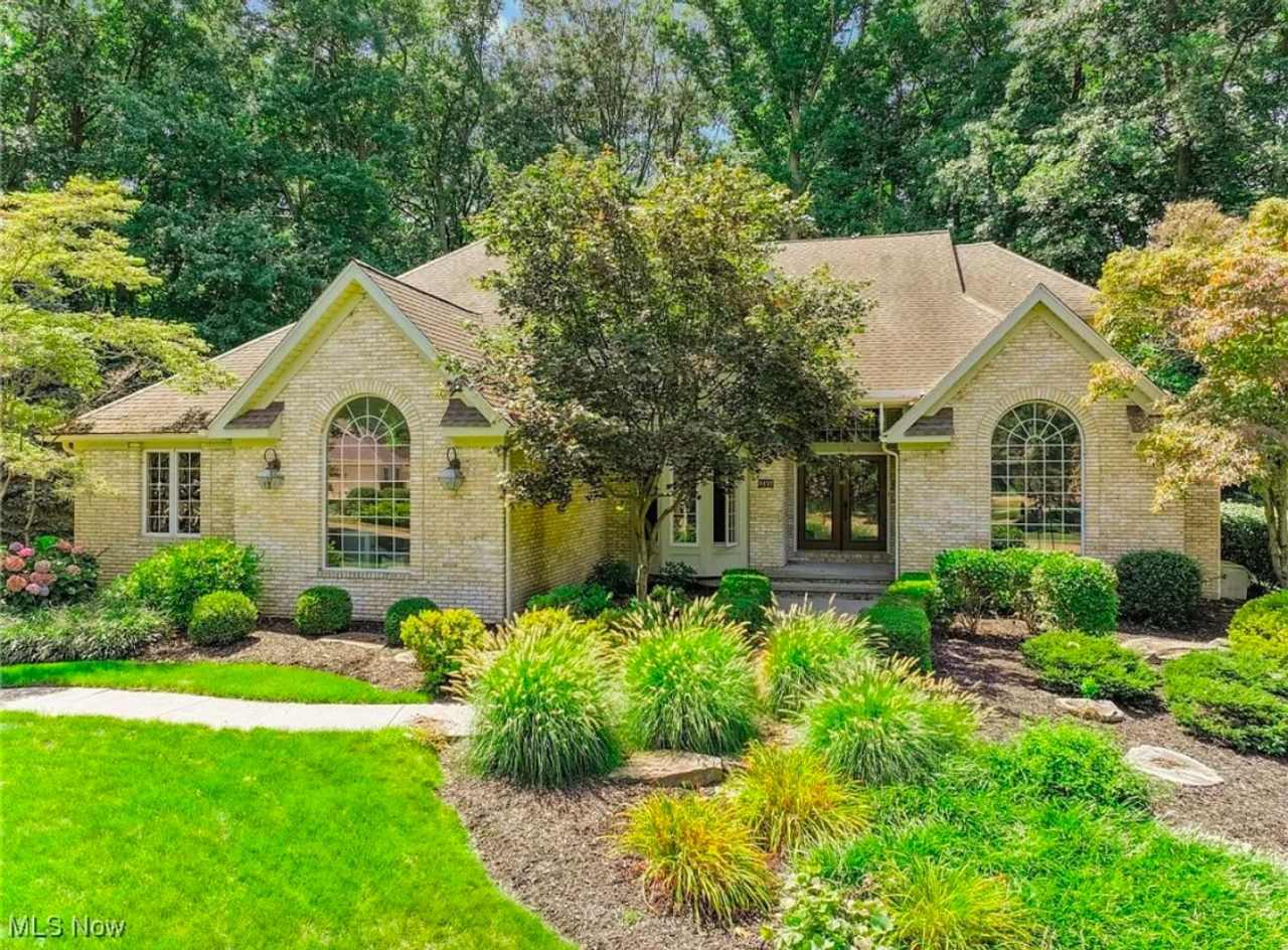 Gorgeous Private Cul-de-sac Home - 8432 Hilltop, Mentor