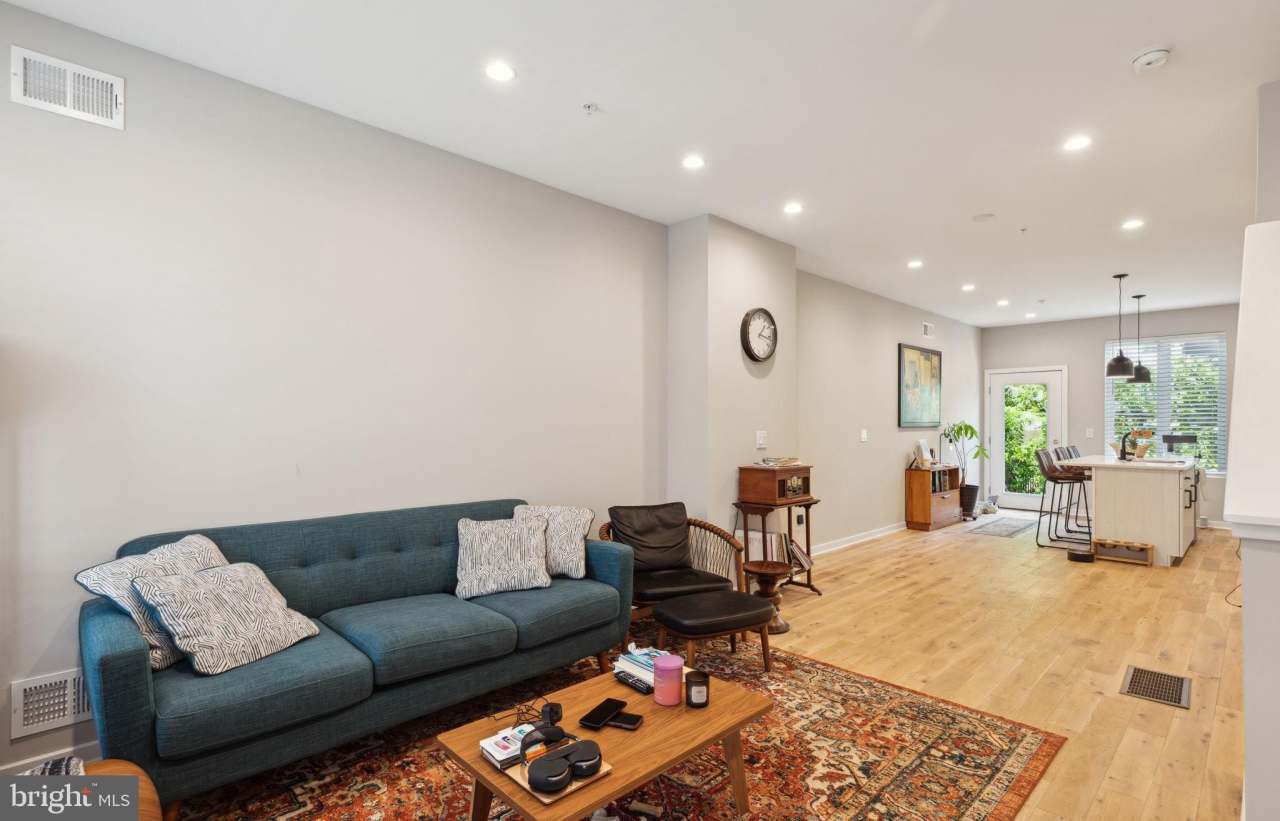 1510 N HOLLYWOOD Street