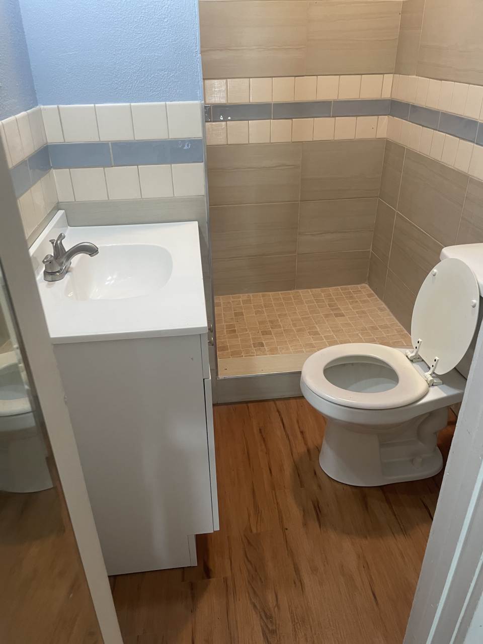 114 North Helme Place