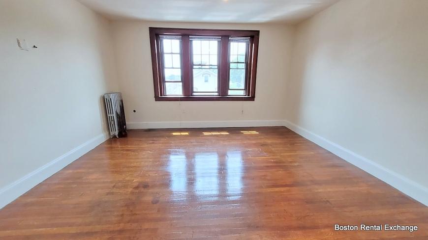 18 West Wyoming Ave.