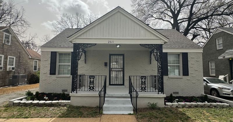 2611 Browning Ave