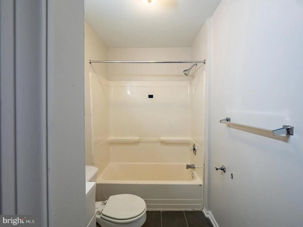 424 E NORTH Avenue unit: 2Nd Floor
