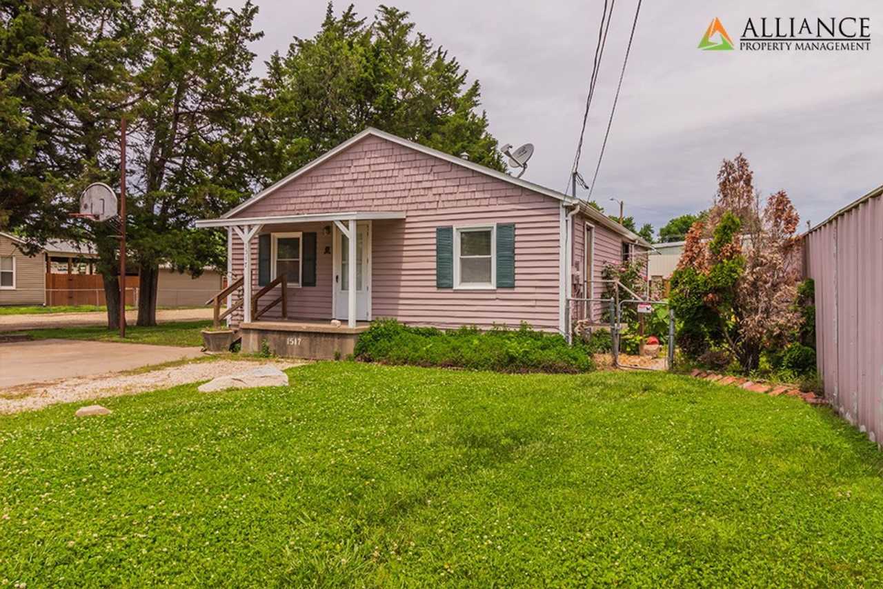 Great Location off Fort Riley Blvd with a Fenced Backyard!