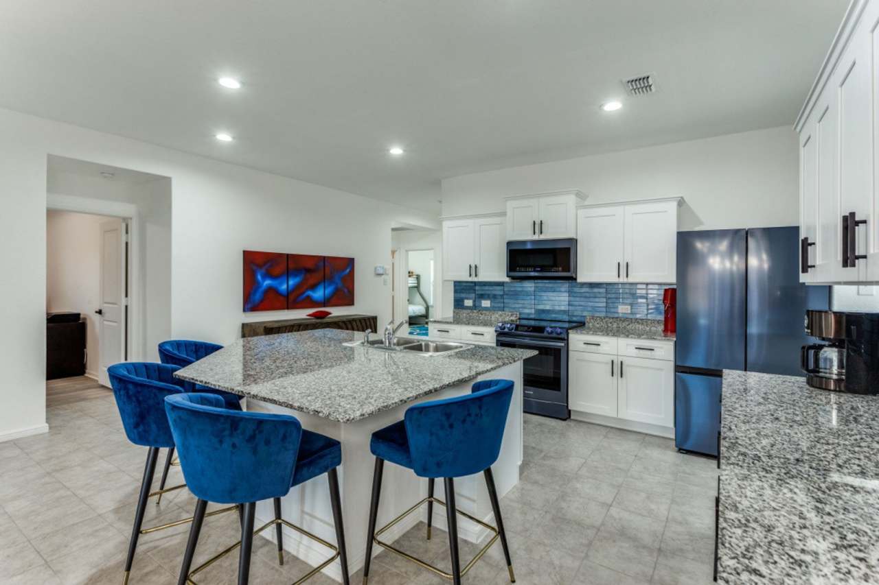 Contemporary in Cleburne!
