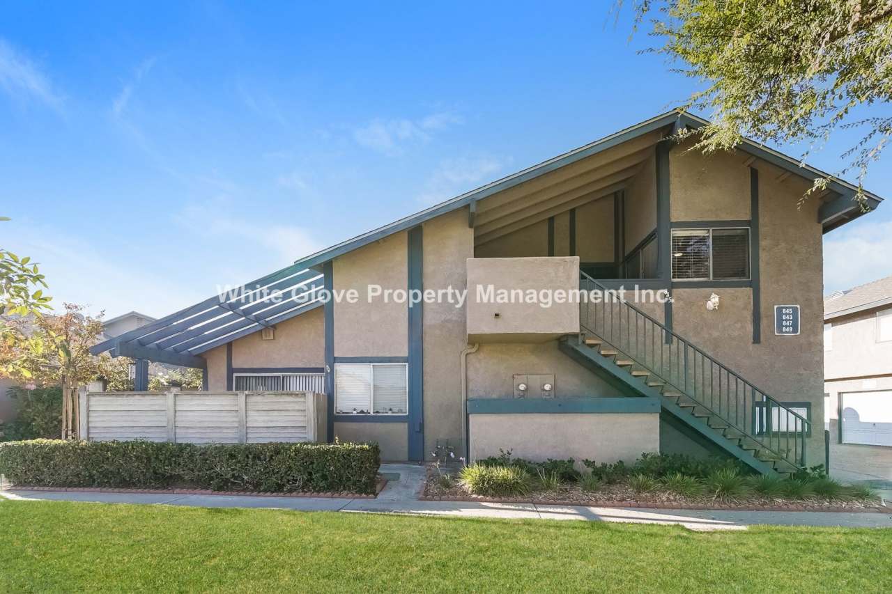 Updated Upstairs Condo with Garage in Desirable Walnut Neighborhood