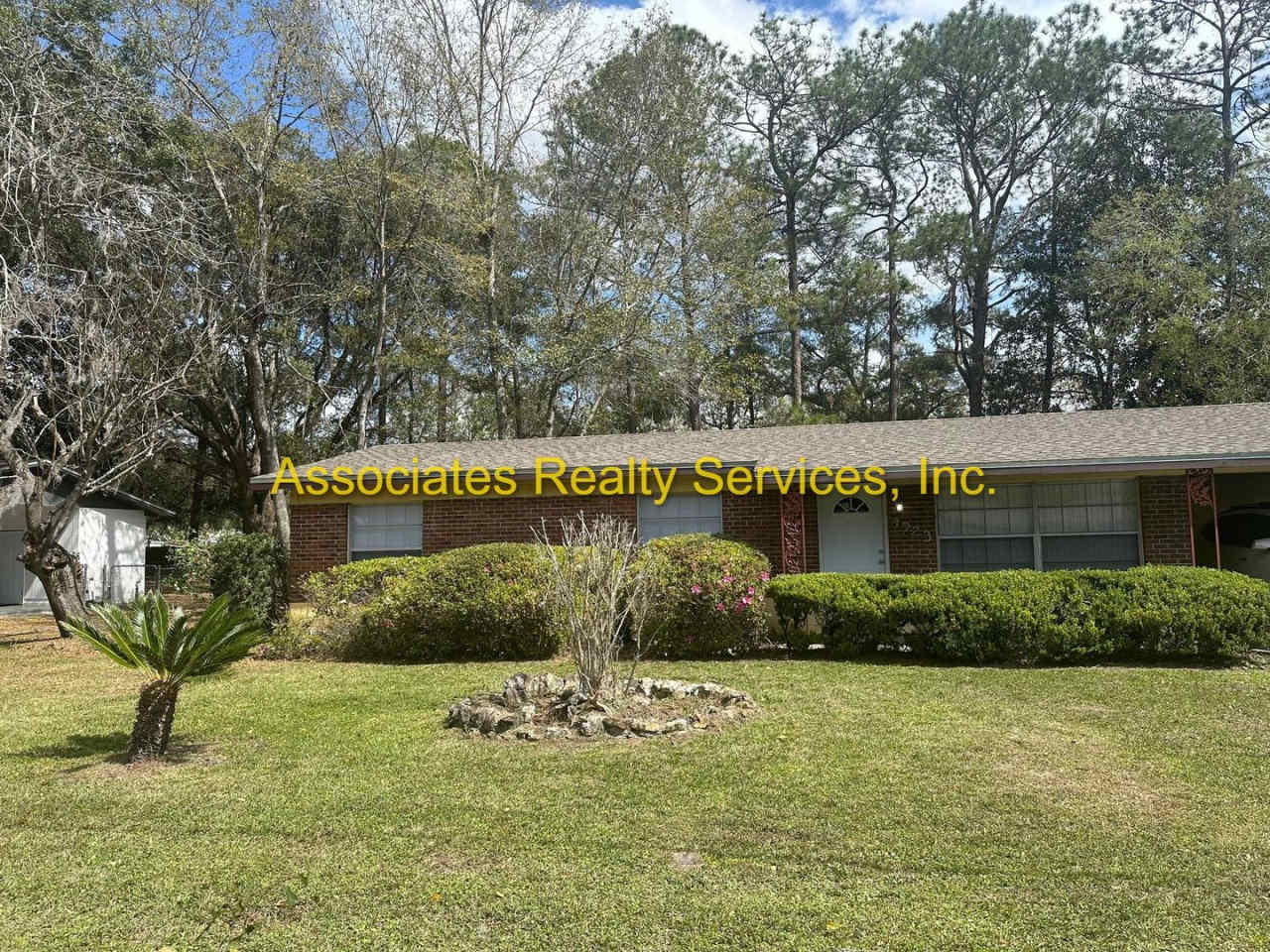 Remodeled 4BD/2BA Home with Den in Northwood!