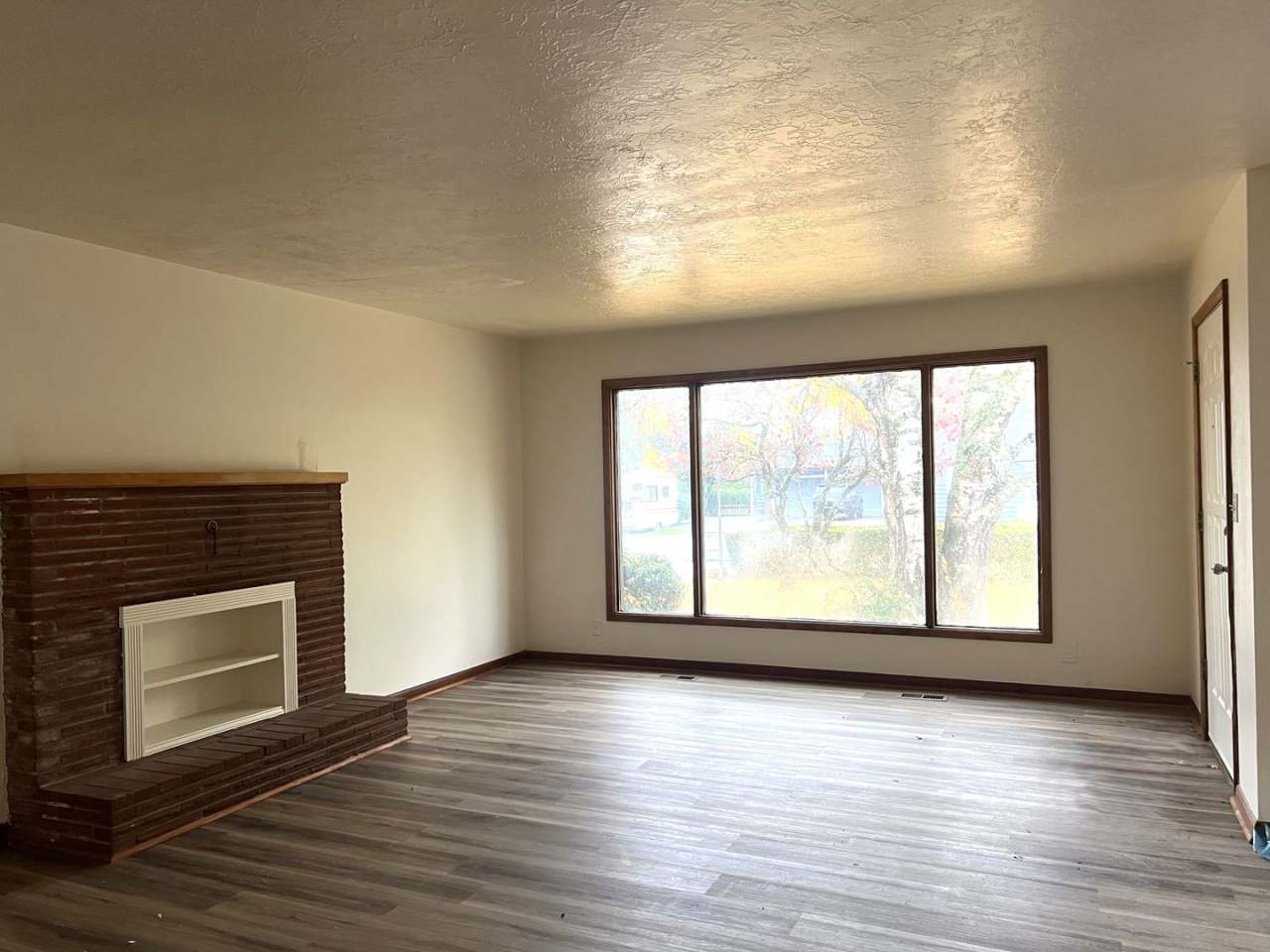 2 bed 1 bath home + Bonus room
