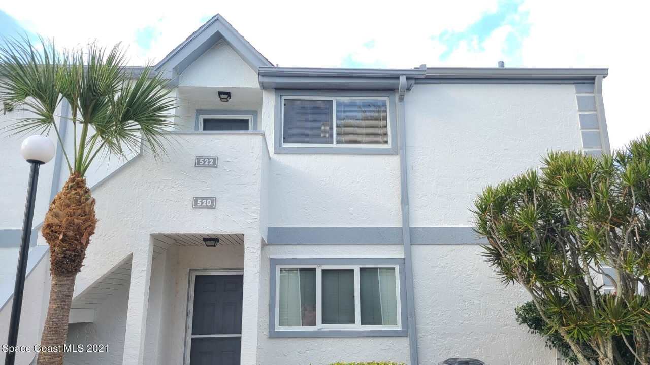 522 Beach Park Lane unit: 220