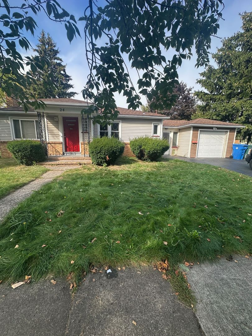 2 Bed/1.5 Bath Home For Rent on Cynthia Lane - FIRST MONTH FREE WITH 13 MONTH LEASE!