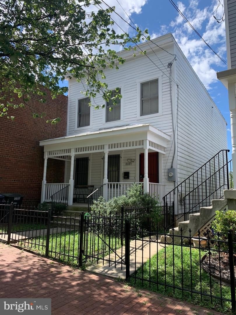 2237 14TH ST SE