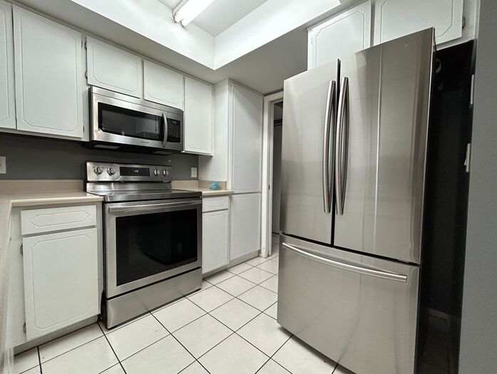 1101 North April Circle