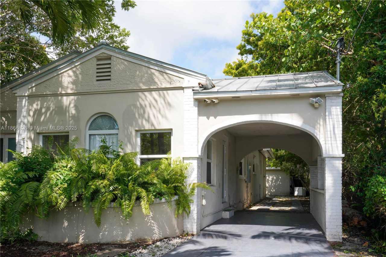 2280 Southwest 16th Court