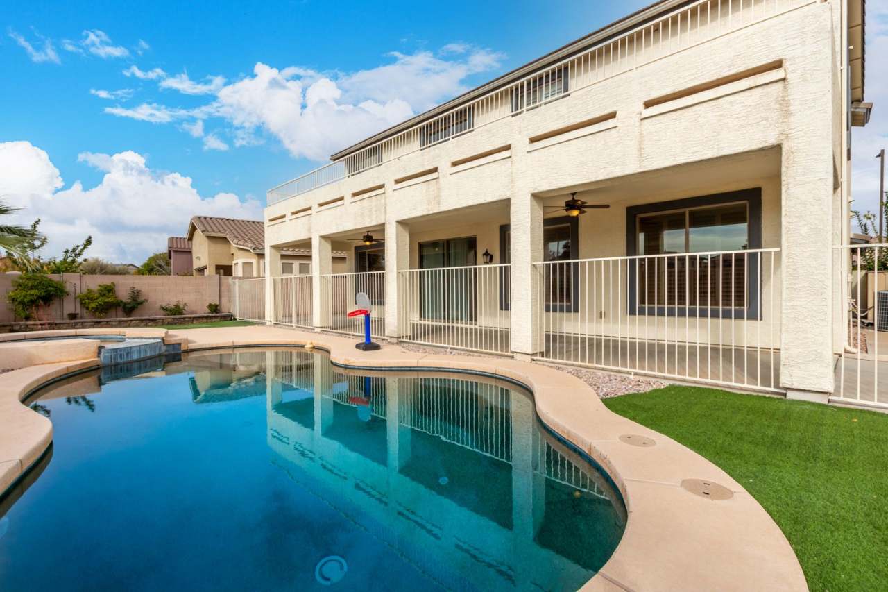Private pool in highly sought after Goodyear neighborhood!