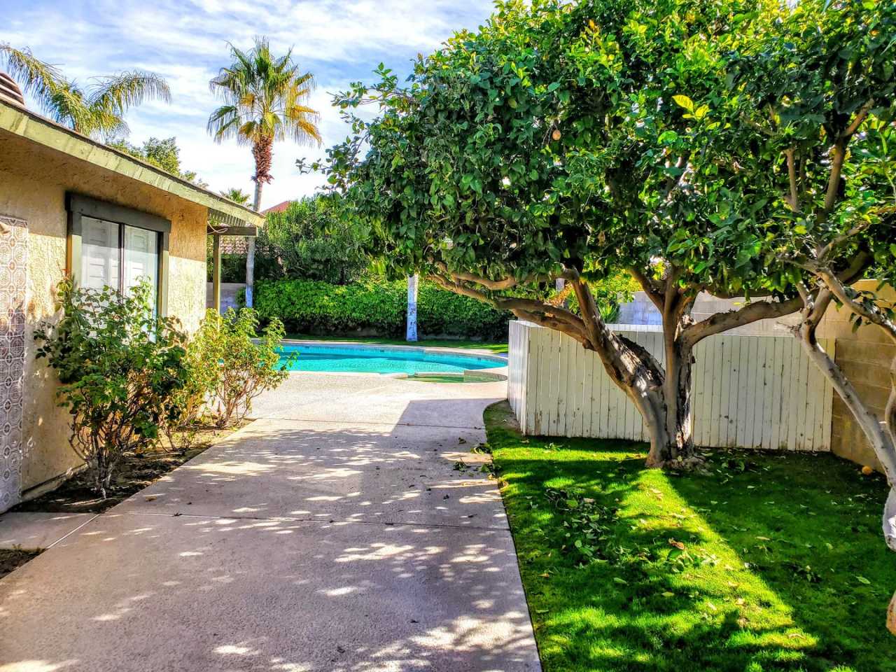 Single Story Beautiful House - Close to Everywhere -