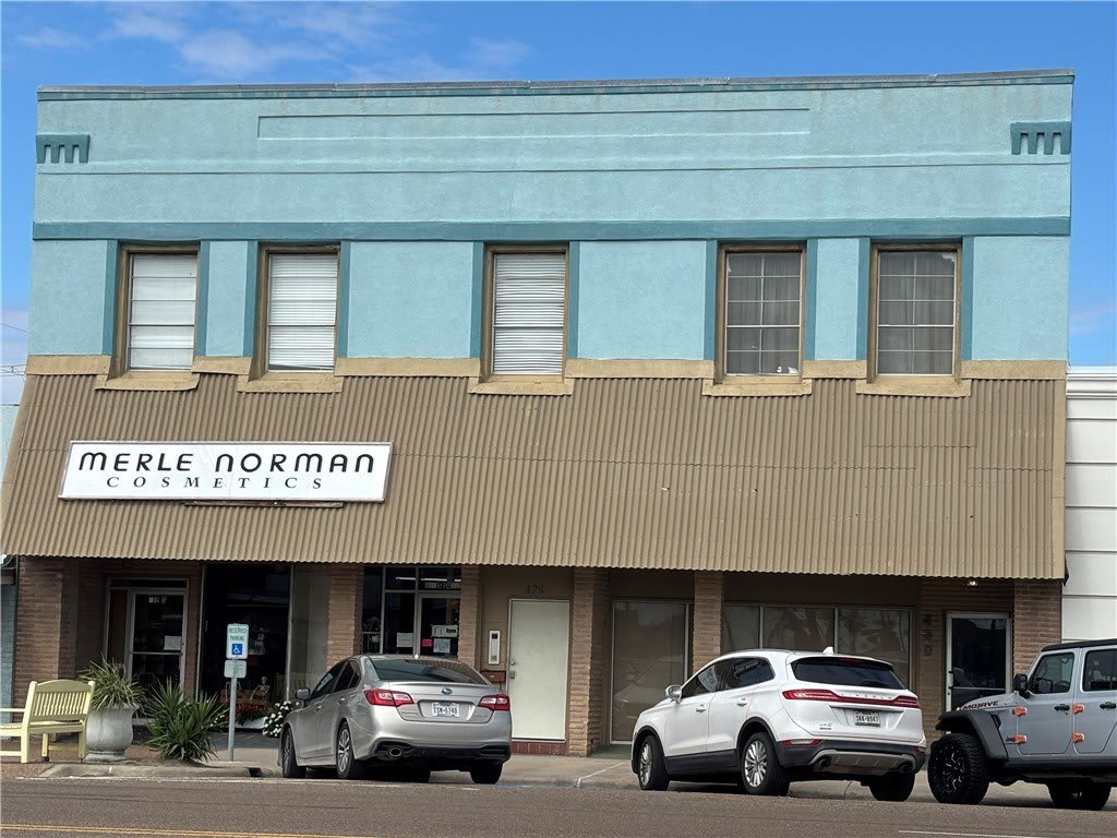 428 S Commercial Street unit: 1