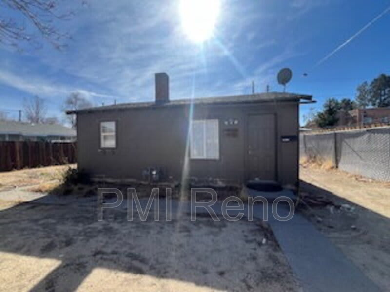 400 1/2 Grand Canyon Blvd