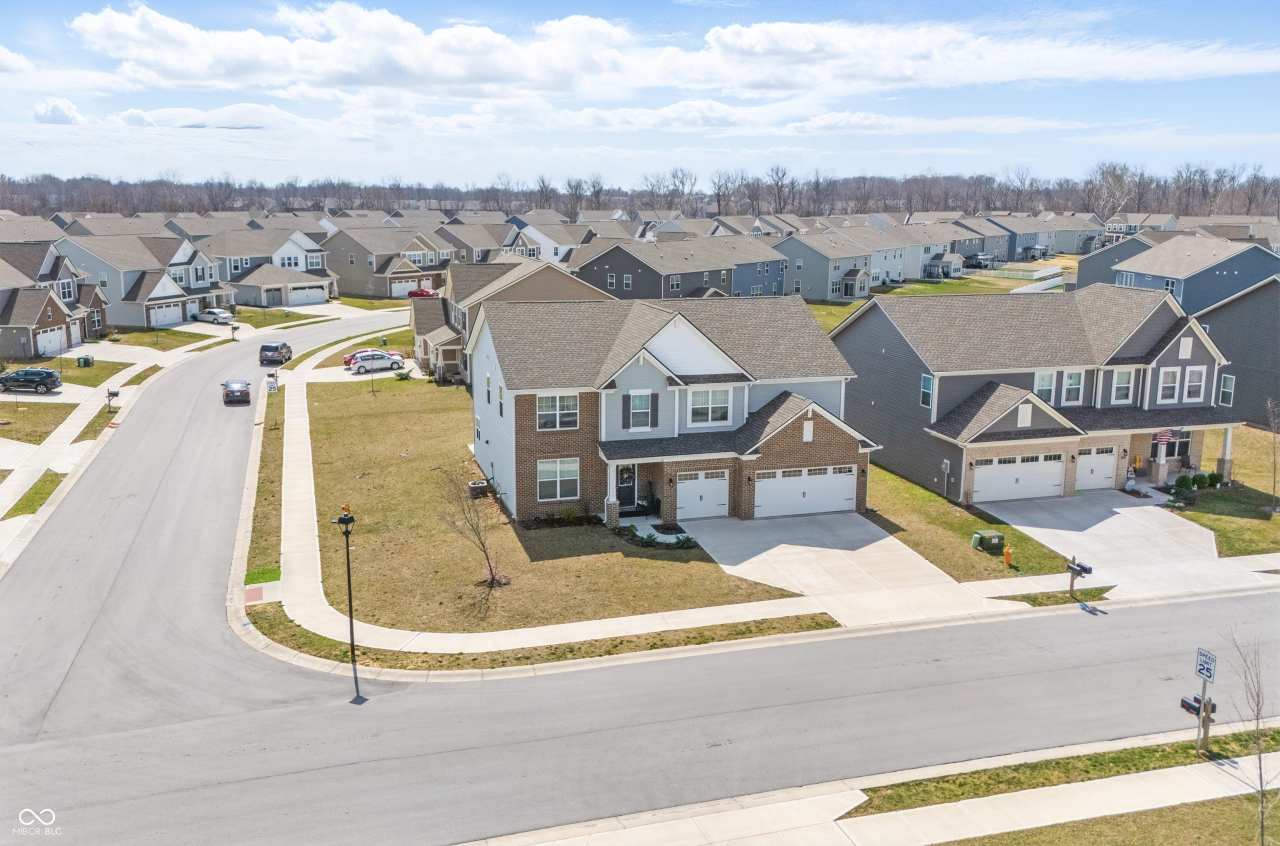 3999 Kensington Drive