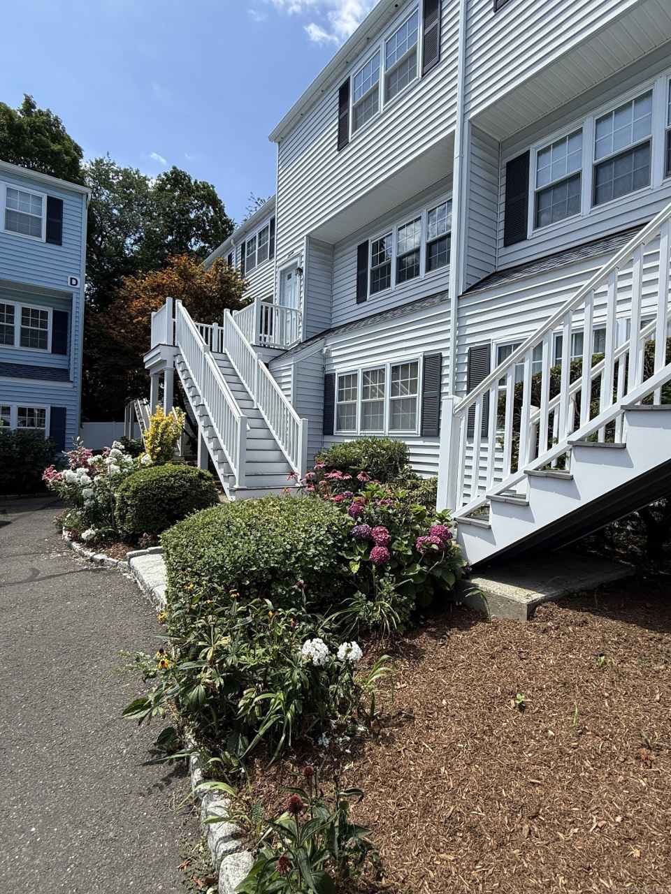 14-1/2 Fairview Avenue