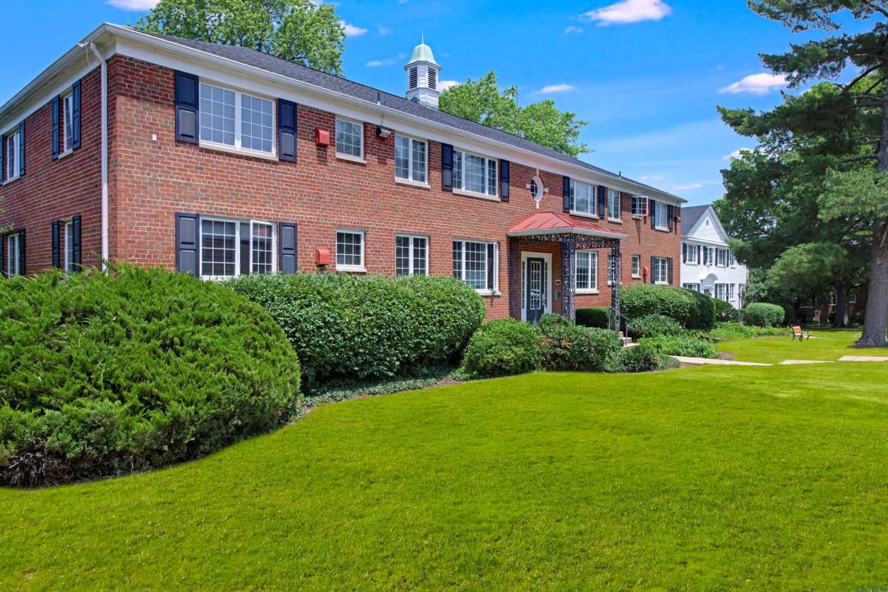 Braddock Lee Apartments