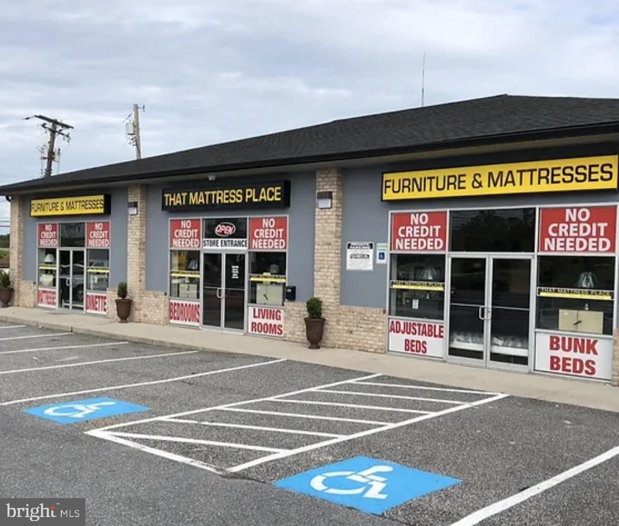 8555 PULASKI Highway